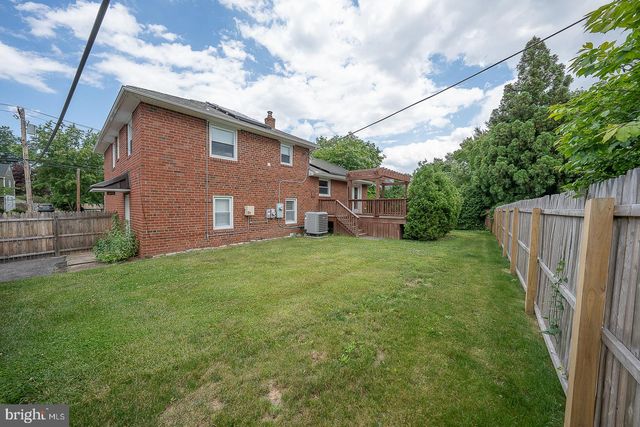 20 FAIRVIEW RD, Swarthmore, PA 19081
