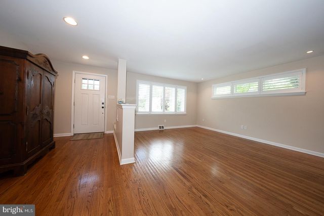 20 FAIRVIEW RD, Swarthmore, PA 19081