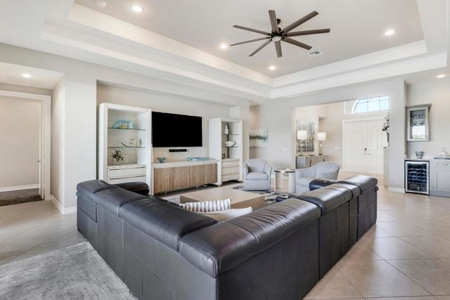 7754 Maywood Crest Drive, Palm Beach Gardens, FL 33412