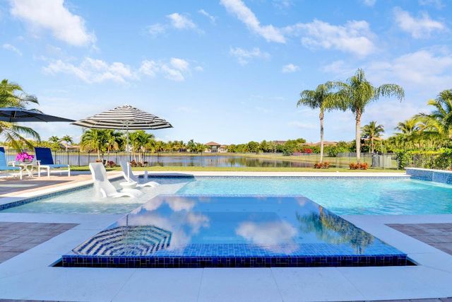 7754 Maywood Crest Drive, Palm Beach Gardens, FL 33412