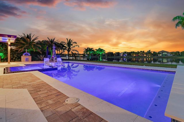 7754 Maywood Crest Drive, Palm Beach Gardens, FL 33412