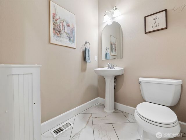 8813 119th Street Ct E, Puyallup, WA 98373