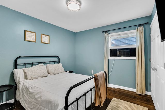 6 Pitcairn Ave, Leicester, MA 01524