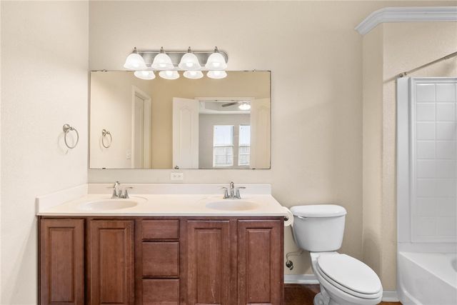 2529 Las Brisas St, Corpus Christi, TX 78414