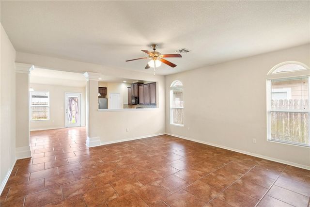 2529 Las Brisas St, Corpus Christi, TX 78414