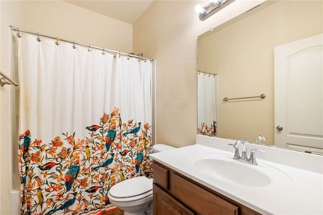 2529 Las Brisas St, Corpus Christi, TX 78414