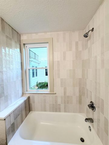 1730 N ONEIDA STREET, Appleton, WI 54911