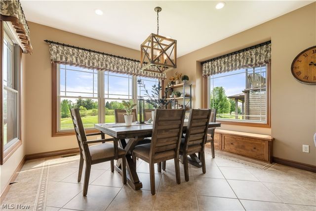5850 Quarry Lake Drive SE, East Canton, OH 44730