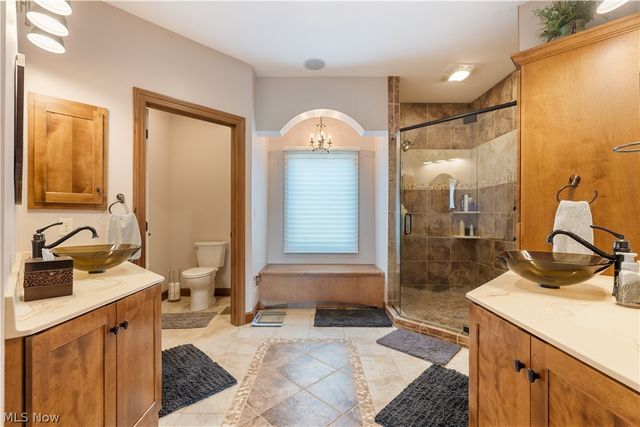 5850 Quarry Lake Drive SE, East Canton, OH 44730