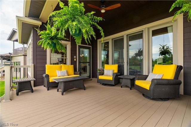 5850 Quarry Lake Drive SE, East Canton, OH 44730