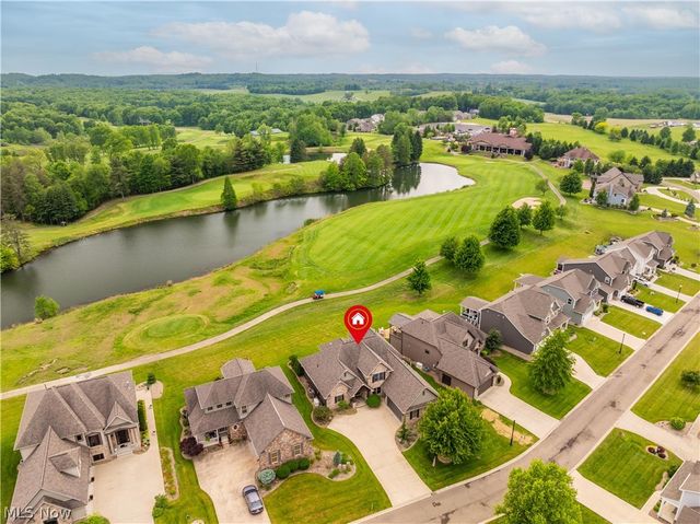 5850 Quarry Lake Drive SE, East Canton, OH 44730