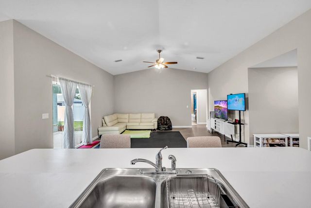 1220 SE NAVAJO Lane, Port St. Lucie, Port St Lucie, FL 34983