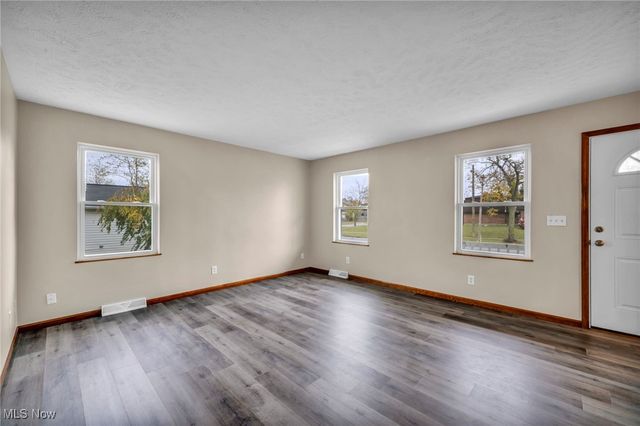 1685 E 29th Street, Lorain, OH 44055