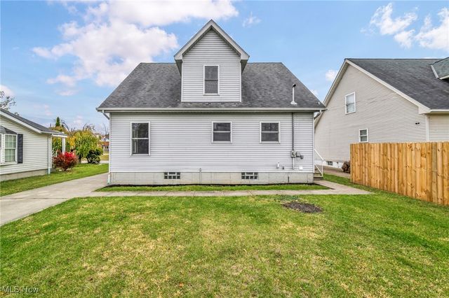 1685 E 29th Street, Lorain, OH 44055