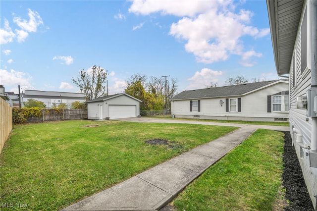 1685 E 29th Street, Lorain, OH 44055