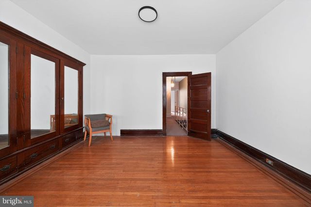 1325 E MONTGOMERY AVE, Philadelphia, PA 19125