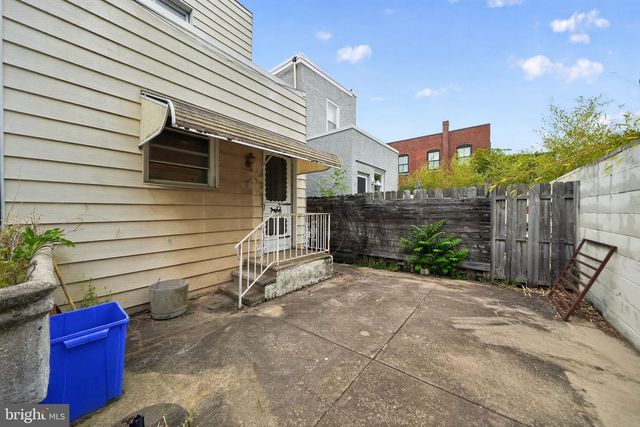 1325 E MONTGOMERY AVE, Philadelphia, PA 19125