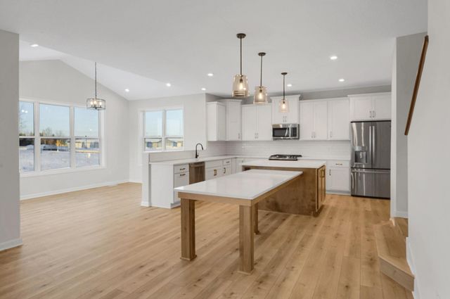 15812 Granada Avenue N, Hugo, MN 55038