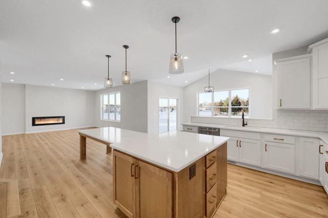 15812 Granada Avenue N, Hugo, MN 55038