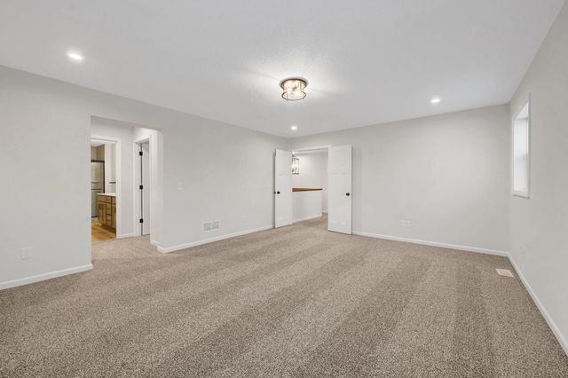 15812 Granada Avenue N, Hugo, MN 55038