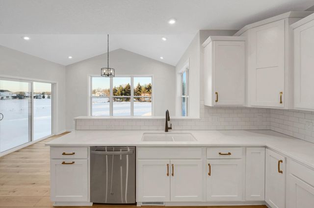 15812 Granada Avenue N, Hugo, MN 55038