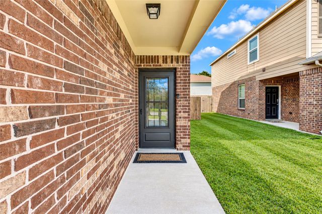 18027 Seco Creek Lane, Humble, TX 77396