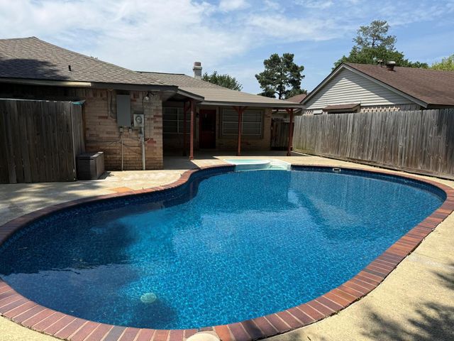 9415 Kilrenny Drive, Spring, TX 77379