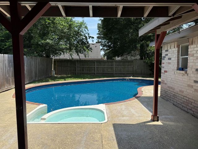 9415 Kilrenny Drive, Spring, TX 77379