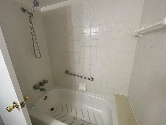 204 Foxtail Drive F2, Greenacres, FL 33415