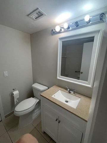 204 Foxtail Drive F2, Greenacres, FL 33415