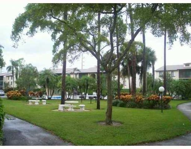 204 Foxtail Drive F2, Greenacres, FL 33415
