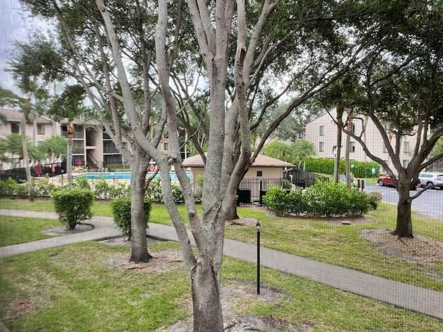 204 Foxtail Drive F2, Greenacres, FL 33415