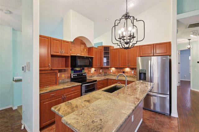 6333 LONNIE LEE LN, Hudson, FL 34667