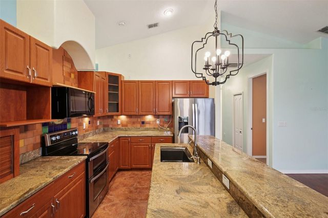 6333 LONNIE LEE LN, Hudson, FL 34667