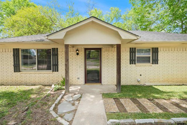 303 Shady Ln, Whitehouse, TX 75791