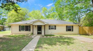 303 Shady Ln, Whitehouse, TX 75791