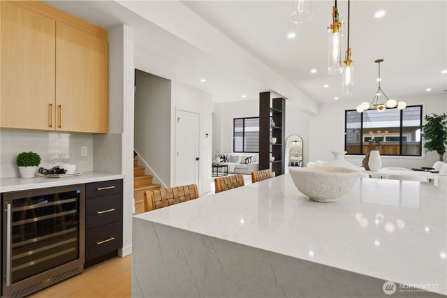 1122 N 34th Street, Renton, WA 98056