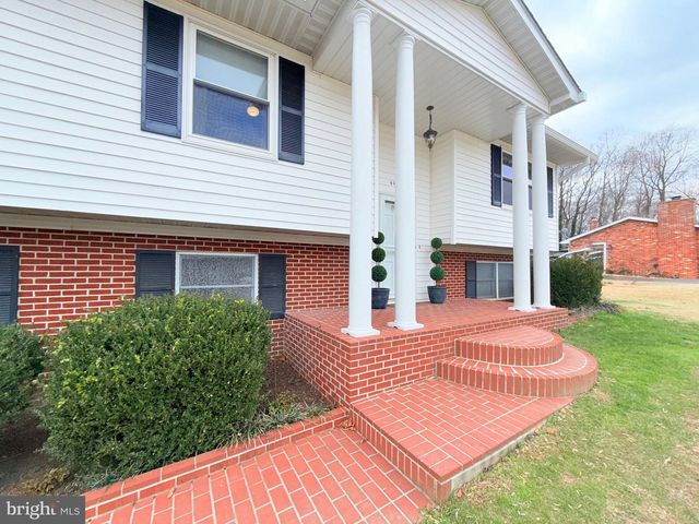 44699 EMMA LN, Hollywood, MD 20636
