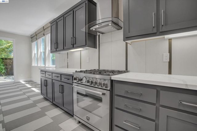 208 Halloran Ct, Brentwood, CA 94513