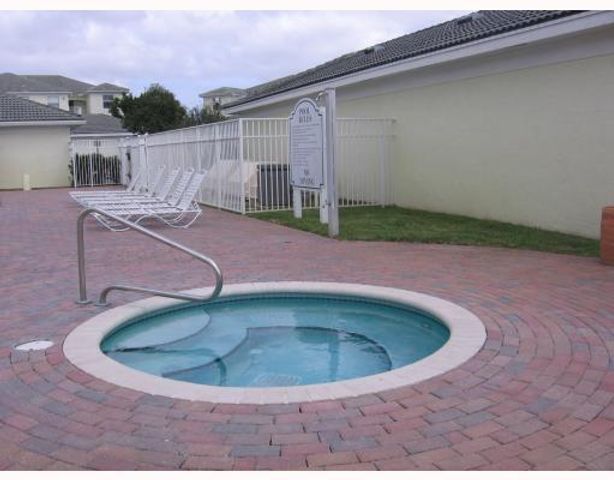 2100 Greenview Shores Boulevard 519, Wellington, FL 33414