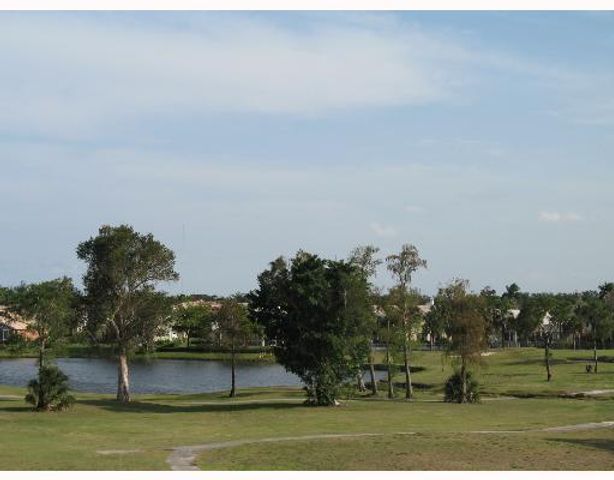 2100 Greenview Shores Boulevard 519, Wellington, FL 33414
