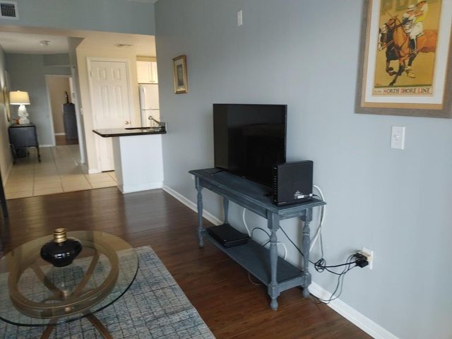 2100 Greenview Shores Boulevard 519, Wellington, FL 33414
