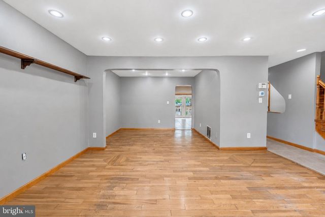 520 MADISON, East Windsor, NJ 08520