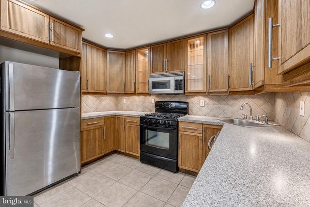 520 MADISON, East Windsor, NJ 08520