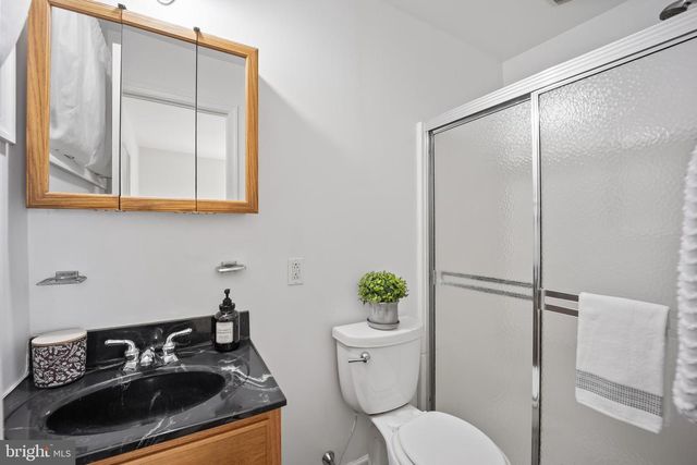 2 HODGKINS PL, New Castle, DE 19720