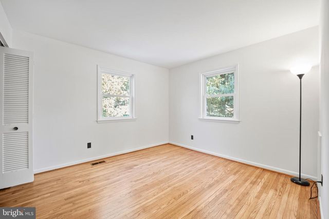 2 HODGKINS PL, New Castle, DE 19720