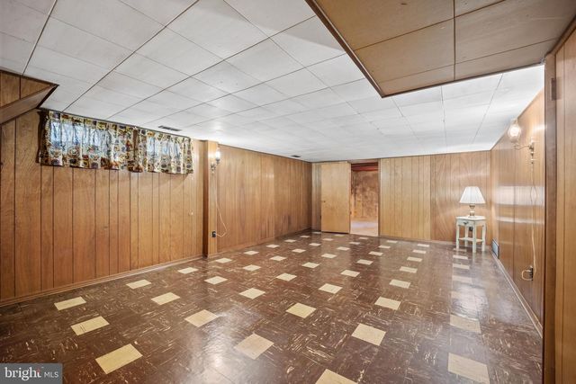 2 HODGKINS PL, New Castle, DE 19720