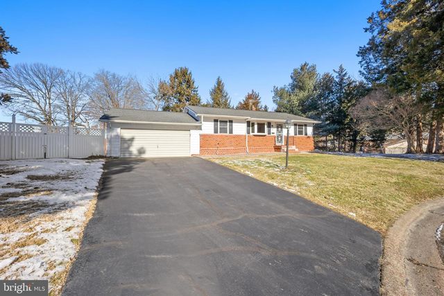 2 HODGKINS PL, New Castle, DE 19720