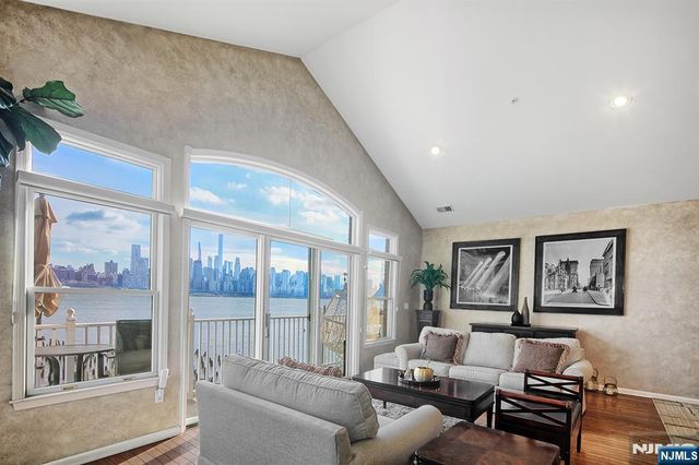 48 Lydia Drive, Guttenberg, NJ 07093