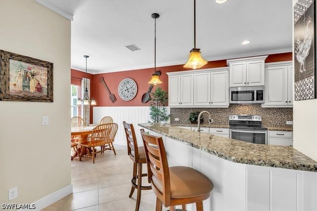14024 Mirror DR, Naples, FL 34114
